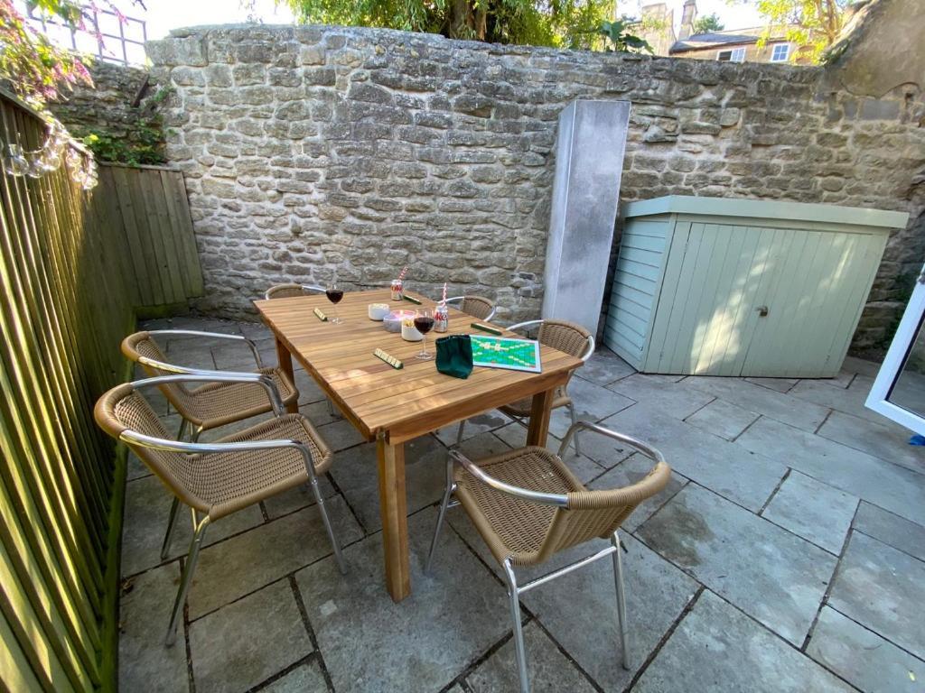Burgess Yard 2-Bedroom Cottage, Bath Eksteriør billede
