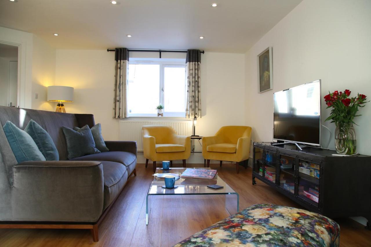 Burgess Yard 2-Bedroom Cottage, Bath Eksteriør billede