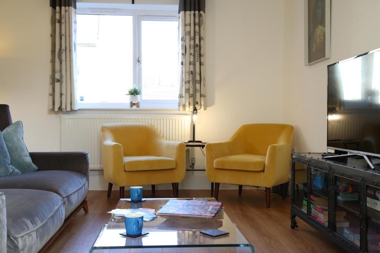 Burgess Yard 2-Bedroom Cottage, Bath Eksteriør billede