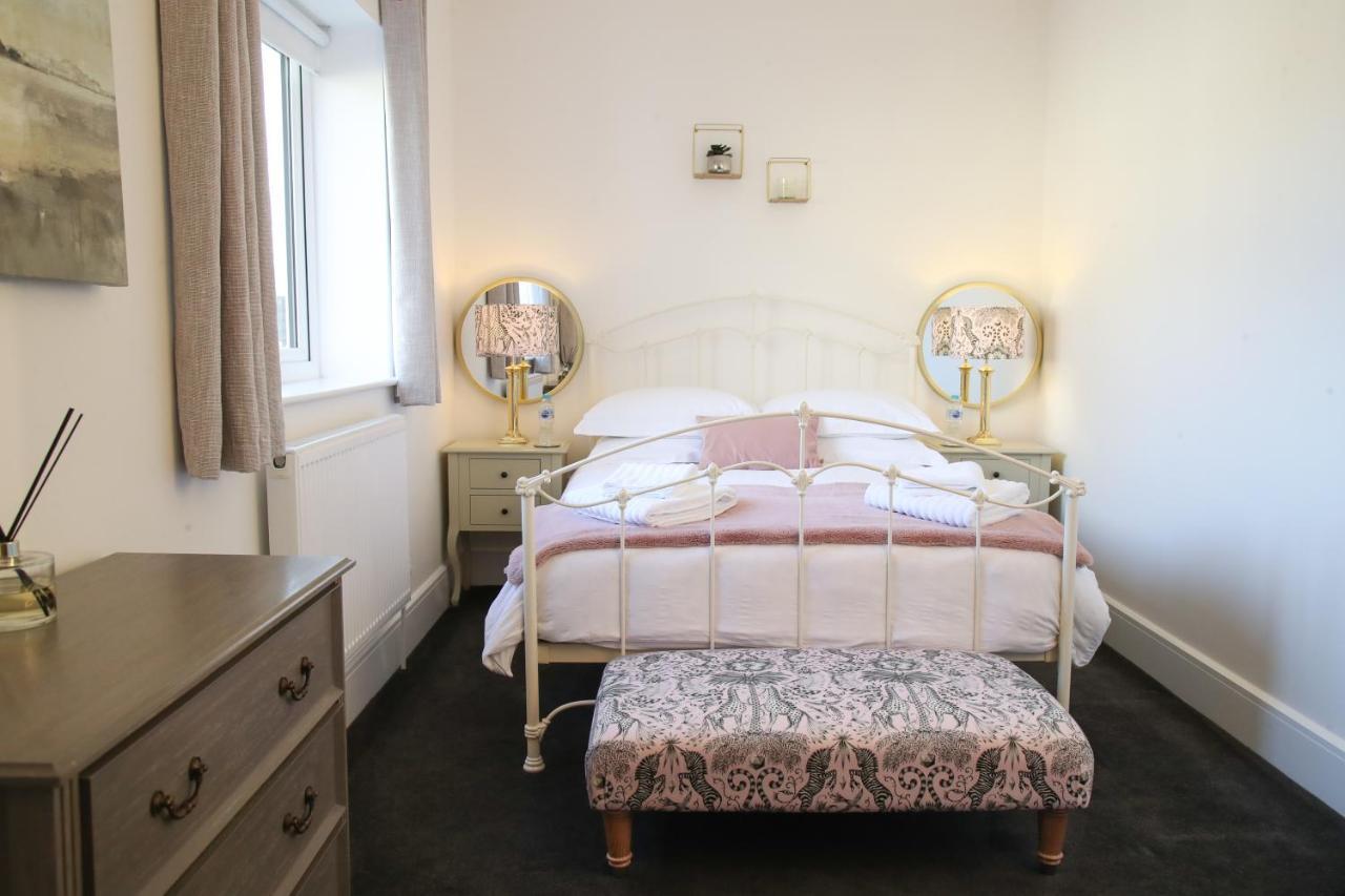Burgess Yard 2-Bedroom Cottage, Bath Eksteriør billede